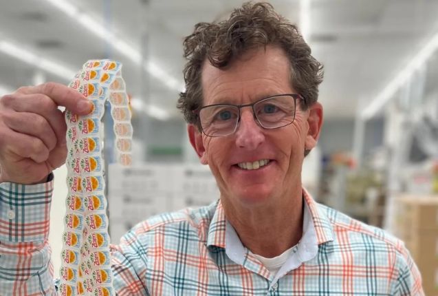 Global leader in fruit labelling technology Sinclair and kiwifruit marketer Zespri announced the launch of the compostable fruit label in October. (Jenkins Freshpac Systems)